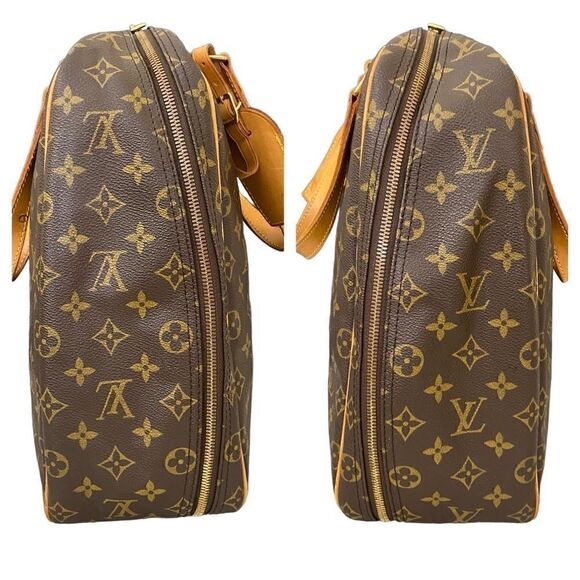 LOUIS VUITTON Monogram Excursion Handbag 👜 - Picture 13 of 15